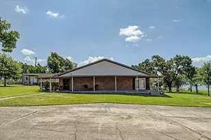 1730 Hillcrest St, Baytown, TX 77520 - Photo 6
