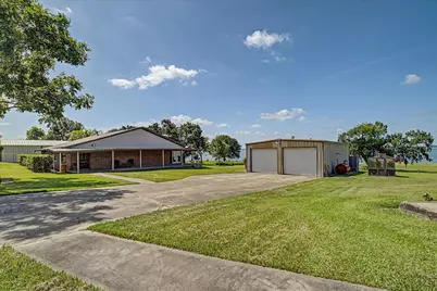 1730 Hillcrest Street, Baytown, TX 77520 - Photo 4