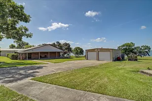 1730 Hillcrest St, Baytown, TX 77520 - Photo 4