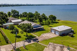 1730 Hillcrest St, Baytown, TX 77520 - Photo 1
