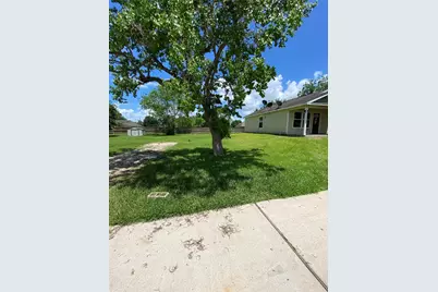 13023 Pleasant Valley Drive, Rosharon, TX 77583 - Photo 20