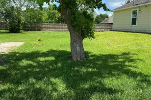 13023 Pleasant Valley Dr, Rosharon, TX 77583 - Photo 18