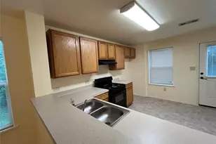 13023 Pleasant Valley Dr, Rosharon, TX 77583 - Photo 4