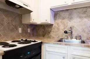 2100 Tanglewilde St, Houston, TX 77063 - Photo 16