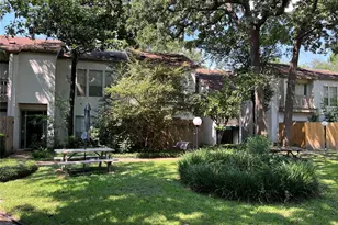 2100 Tanglewilde St, Houston, TX 77063 - Photo 6