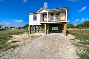 544 Buckskin Dr, Palacios, TX 77465 - Photo 4