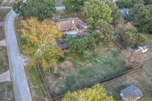 2502 Rhapsody Rd, Brenham, TX 77833 - Photo 30