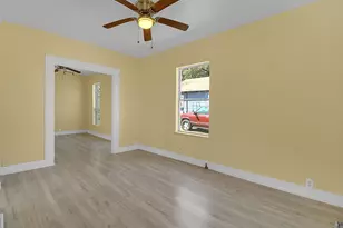 119 E Fayle St, Baytown, TX 77520 - Photo 2