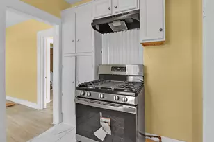 119 E Fayle St, Baytown, TX 77520 - Photo 4