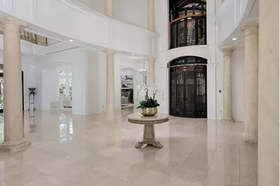 88 W Grand Regency Circle, The Woodlands, TX 77382 - Photo 10