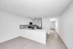 248 Hazy Pnes Ln, Willis, TX 77378 - Photo 4
