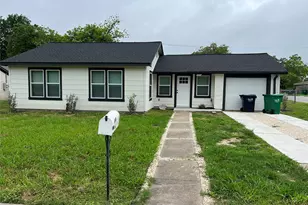 1311 Higgins St, Brenham, TX 77833 - Photo 1