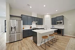 911 W 35th St, Houston, TX 77018 - Photo 14