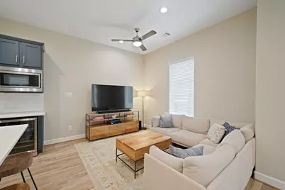 911 W 35th Street #C, Houston, TX 77018 - Photo 10