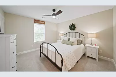 911 W 35th Street #C, Houston, TX 77018 - Photo 38