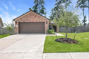 7002 Lauren Oak Dr, Conroe, TX 77304 - Photo 2