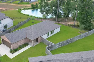 7002 Lauren Oak Dr, Conroe, TX 77304 - Photo 1