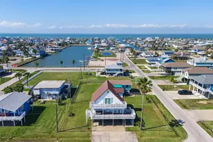 4022 Mason Dr, Galveston, TX 77554 - Photo 1