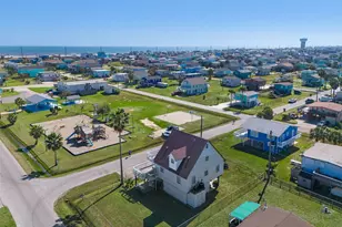 4022 Mason Dr, Galveston, TX 77554 - Photo 4