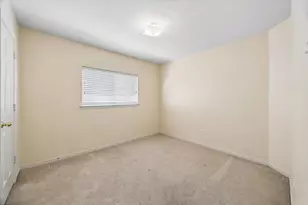 9714 Shadowglade Ct, Houston, TX 77064 - Photo 8