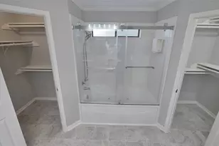 8003 Oakwood Forest Dr, Houston, TX 77040 - Photo 30