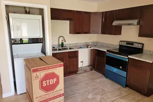 12123 Sharpview Dr, Houston, TX 77072 - Photo 2