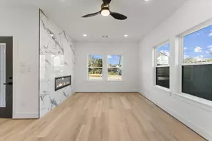 1010 Calvin Ave, Houston, TX 77088 - Photo 4