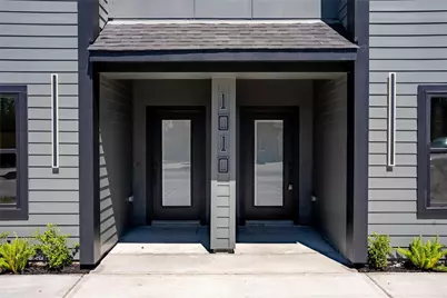 1010 Calvin Avenue #B, Houston, TX 77088 - Photo 2