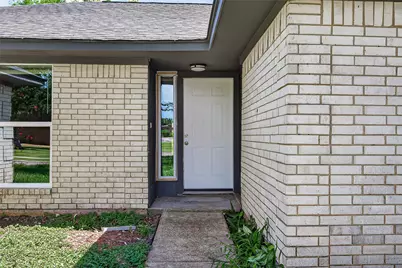 509 Southern Oaks Drive, Lake Jackson, TX 77566 - Photo 2