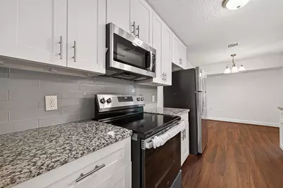 509 Southern Oaks Drive, Lake Jackson, TX 77566 - Photo 12