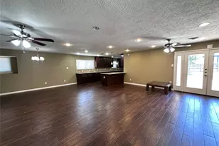 1766 Maux Dr, Houston, TX 77043 - Photo 2