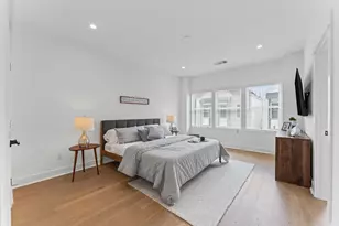 328 Neyland St, Houston, TX 77022 - Photo 20