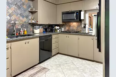 110 S Woodsway Street E, Conroe, TX 77301 - Photo 12