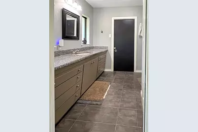 110 S Woodsway Street E, Conroe, TX 77301 - Photo 24