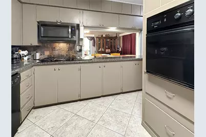 110 S Woodsway Street E, Conroe, TX 77301 - Photo 14