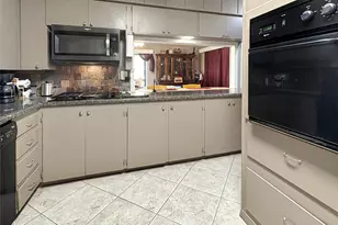 110 S Woodsway St E, Conroe, TX 77301 - Photo 14