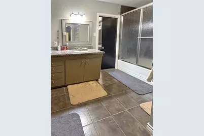 110 S Woodsway Street E, Conroe, TX 77301 - Photo 18