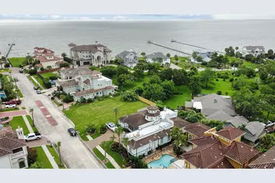 537 Villa Drive, Seabrook, TX 77586 - Photo 38