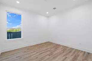 9003 Comal St, Houston, TX 77051 - Photo 32