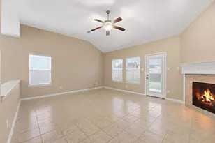 2704 Baywater Creek Ln, Pearland, TX 77089 - Photo 10