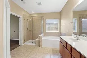 2704 Baywater Creek Ln, Pearland, TX 77089 - Photo 16