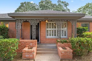 2404 Marguerite St, Bay City, TX 77414 - Photo 2