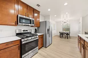 2710 Gaelic Green St, Houston, TX 77045 - Photo 14