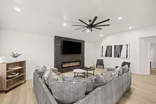 2710 Gaelic Green St, Houston, TX 77045 - Photo 10