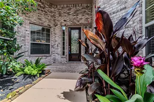 1302 Majestic Pines Ct, Houston, TX 77345 - Photo 6