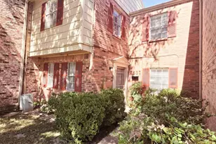 7837 Leonora St, Houston, TX 77061 - Photo 2