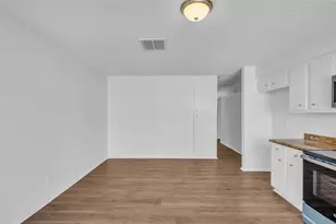 10387 Huntington Pl Dr, Houston, TX 77099 - Photo 12
