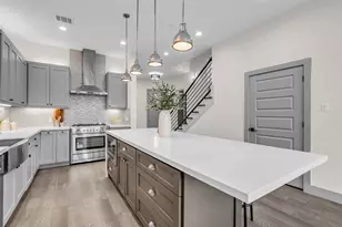 1207 E 28th St, Houston, TX 77009 - Photo 10