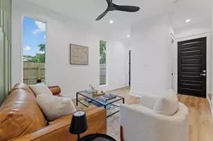 518 Clinton St, Conroe, TX 77301 - Photo 4