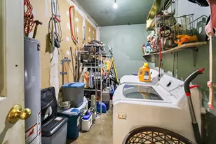 204 Chandler Dr, Baytown, TX 77521 - Photo 14